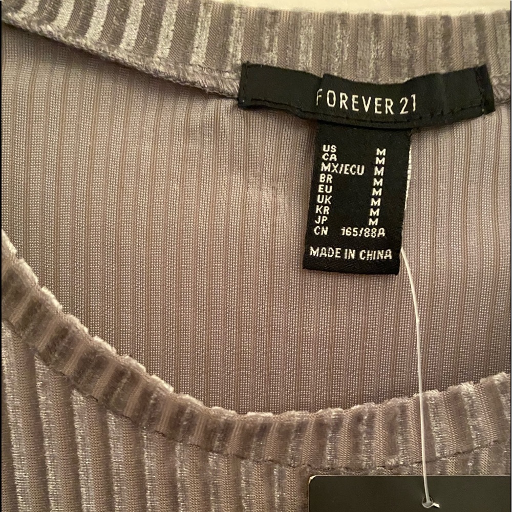 Forever 21 Grey short top NWT M - Picture 2 of 5